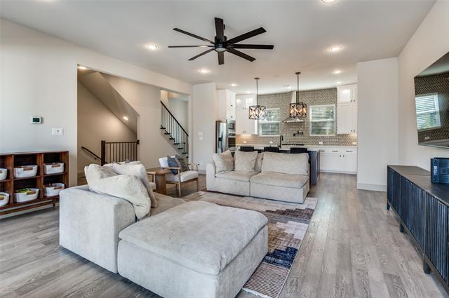 Building Photo - 1434 Elevado Dr