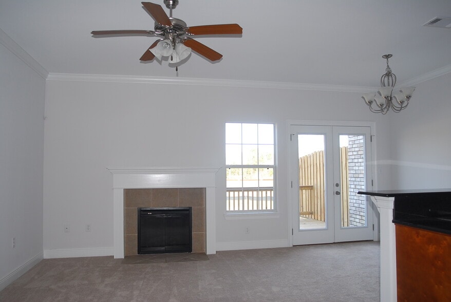 Building Photo - 3460 Riverbend Cv