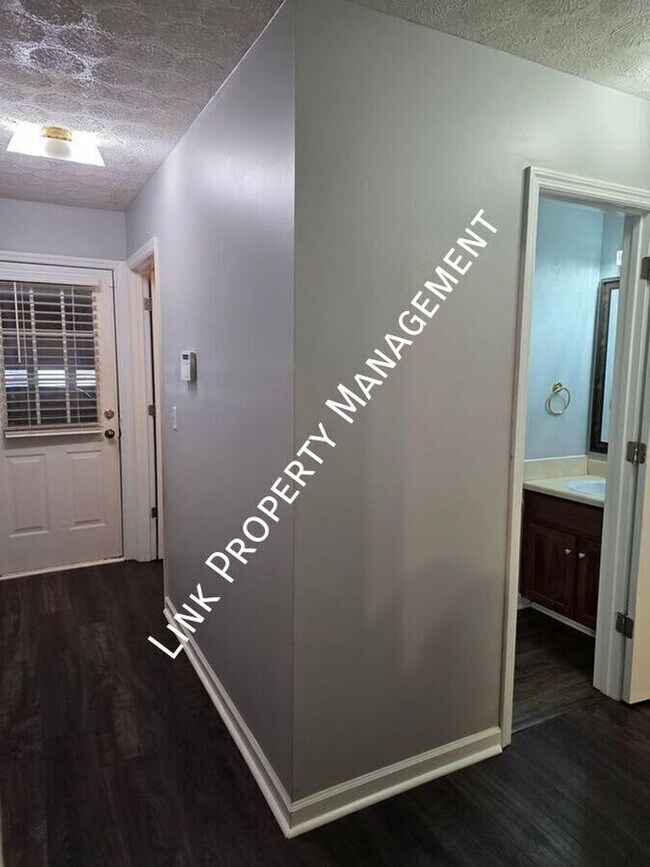 Building Photo - 6383 Rim Crest Ln