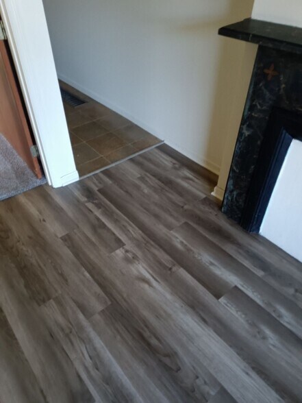 Building Photo - 909 S Limestone St