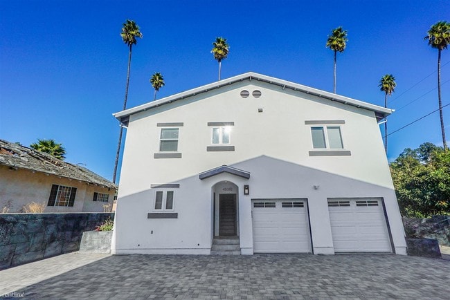 Building Photo - 4 br, 4 bath Duplex - 4508 Esmeralda Stree...
