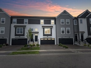 Building Photo - 13485 Territorial Cir N