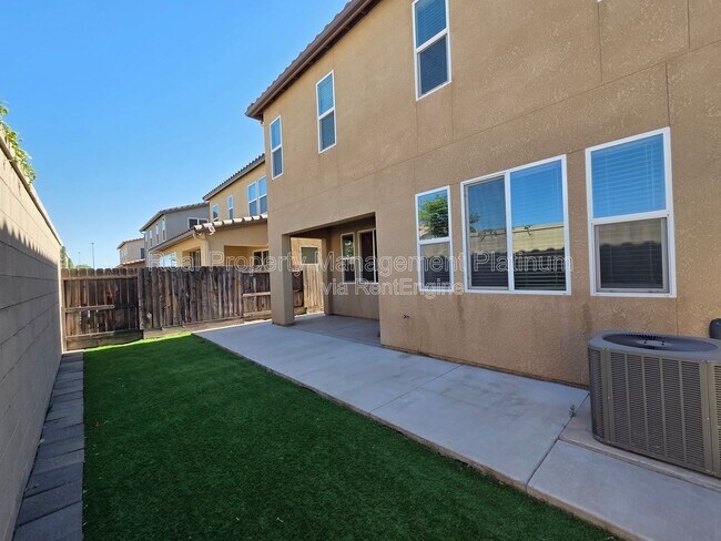Building Photo - 2534 Mustang Dr