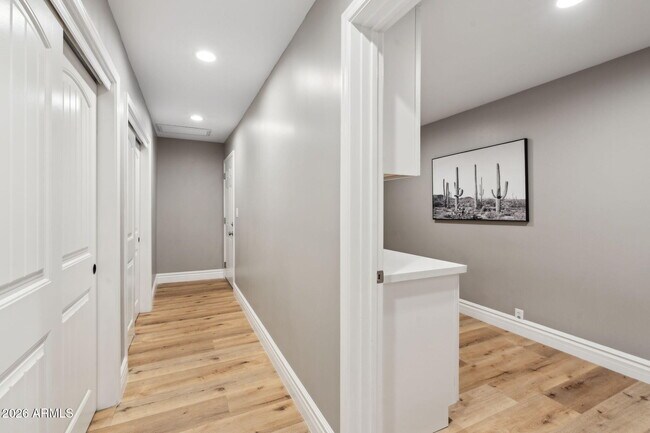 Building Photo - 5339 E Osborn Rd