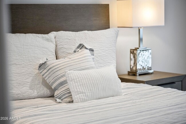 Building Photo - 6834 N 72nd Pl