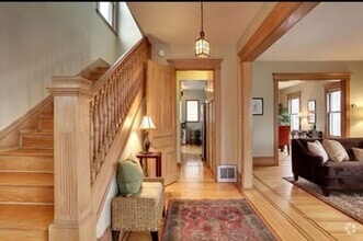 Building Photo - Fully Furnished, Large 3 Bedroom Home!
