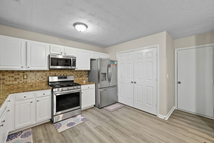 Building Photo - 30 Zebulon Pl