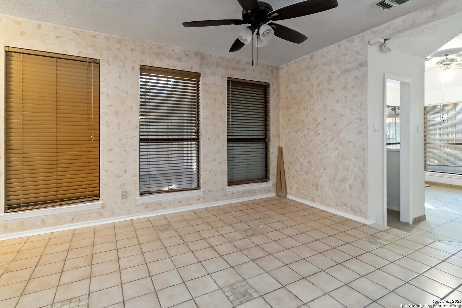 Building Photo - 17915 Summer Knoll Dr