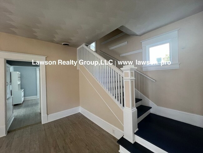 Building Photo - 2148 Berkley Ave SW