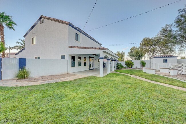 Building Photo - 5470 Logville St