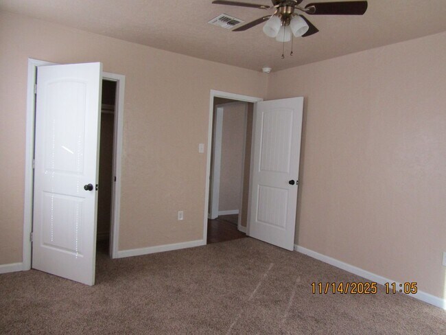 Building Photo - Fields and Dunning Home! Small Pet Negotiable with owner approval!