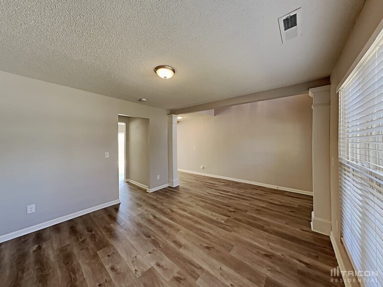 Building Photo - 2801 Trassacks Dr