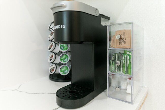 Building Photo - 4303 Chester St