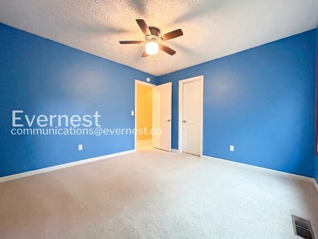 Building Photo - Beautiful 4 Bed/3 Bath Home with 3 Car Garage / Available Now!