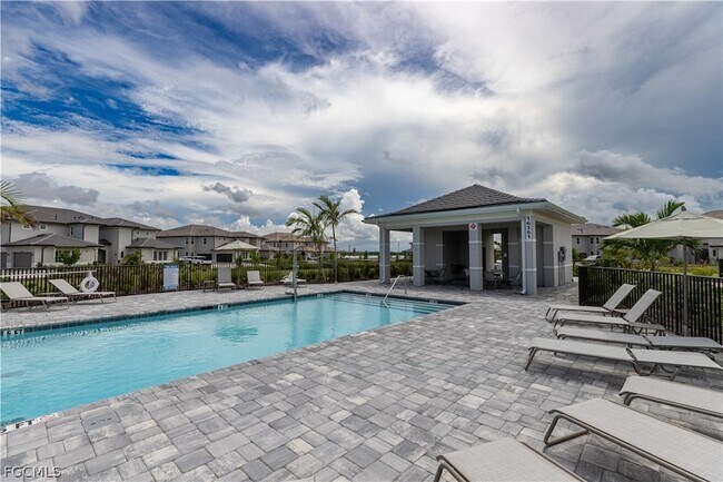 Building Photo - 16572 Kingwood Ln