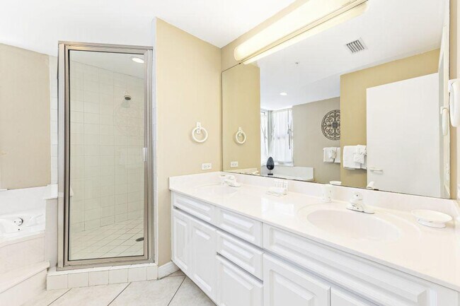 Building Photo - 13599 Perdido Key Dr