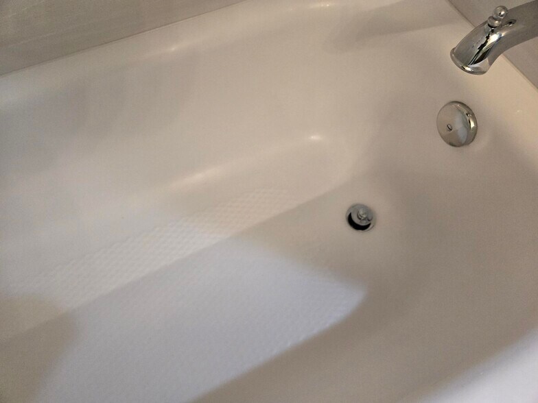 Building Photo - 511 Constitution Ave S