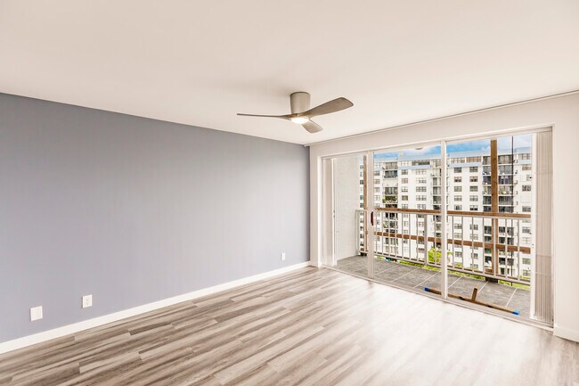 1st Bedroom - 3901 S Flagler Dr
