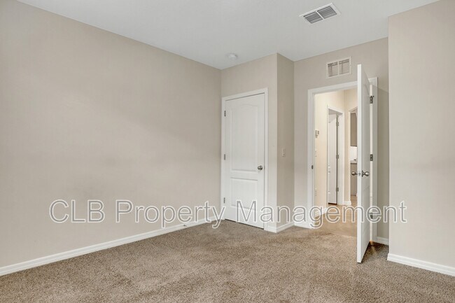Building Photo - 165 Birch Tree Pl
