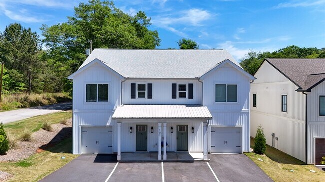 Building Photo - 506 Tarrant St