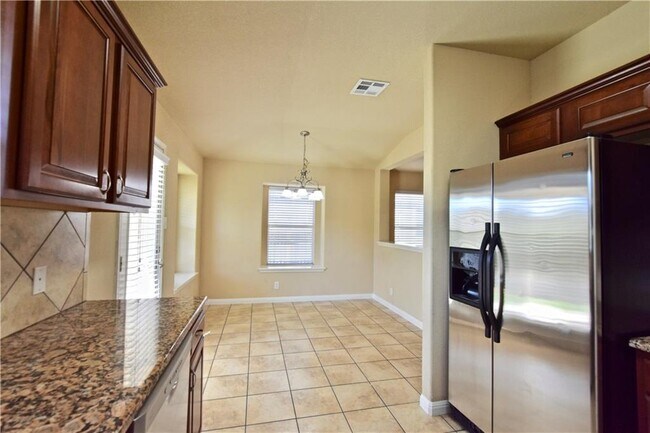 Building Photo - 1807 Slate Creek Dr