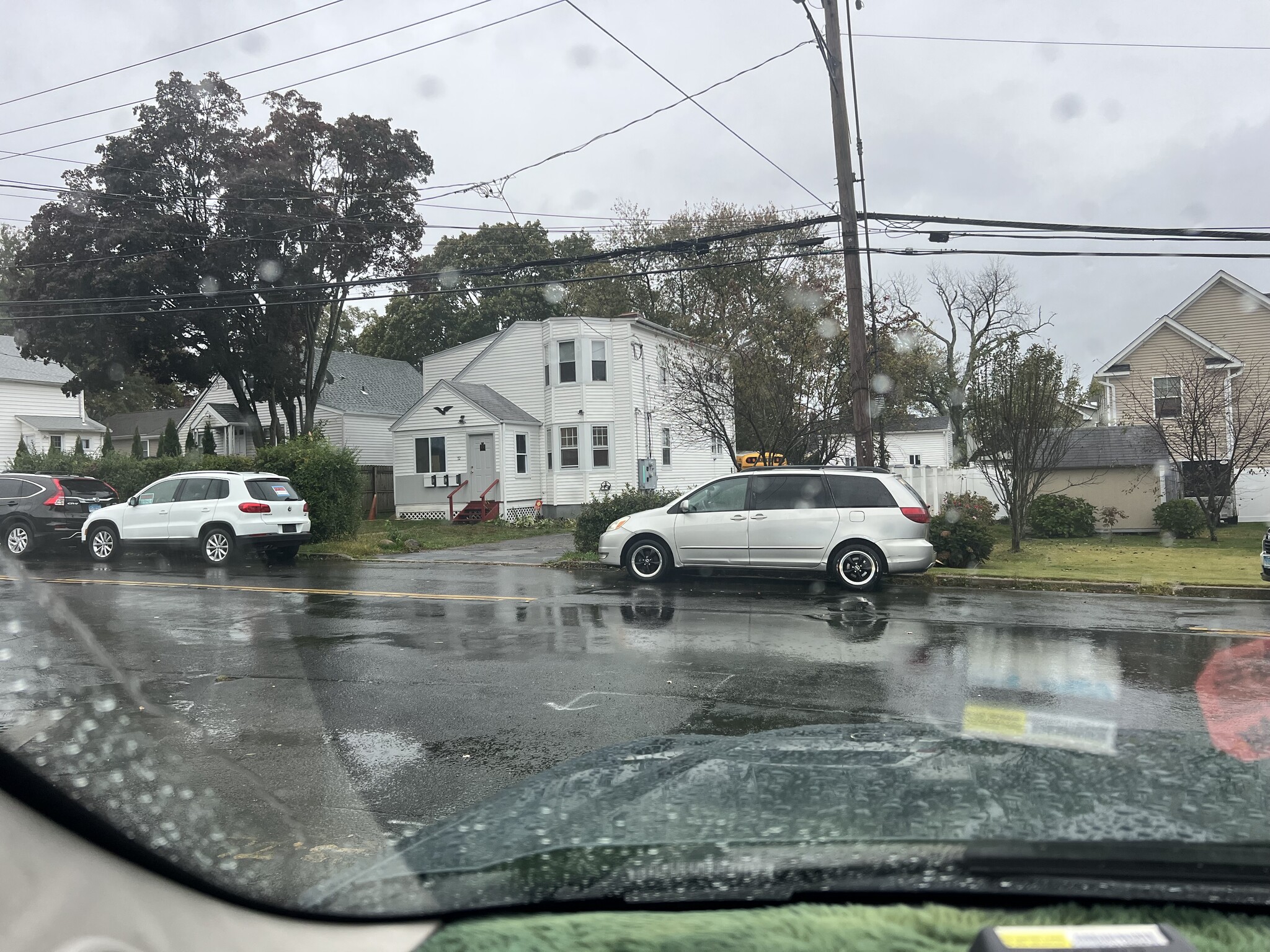 Building Photo - 72 Maple St