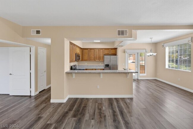 Building Photo - 9901 Trailwood Dr
