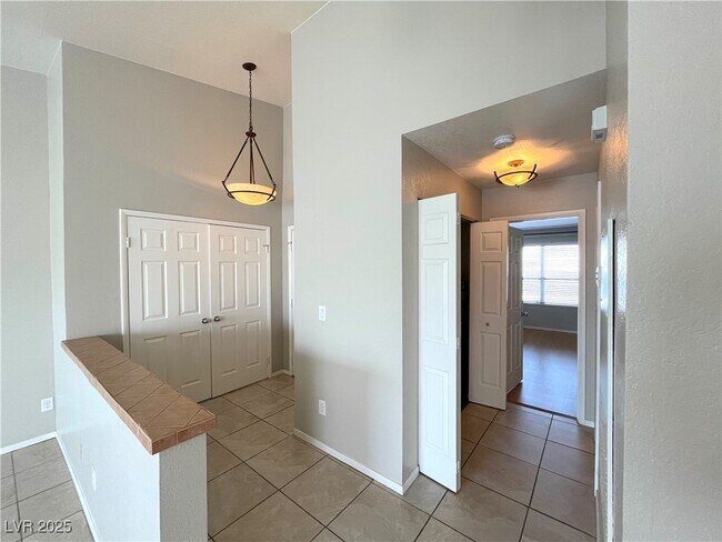 Building Photo - 6250 W Flamingo Rd