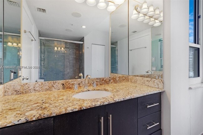 Building Photo - 701 Brickell Key Blvd