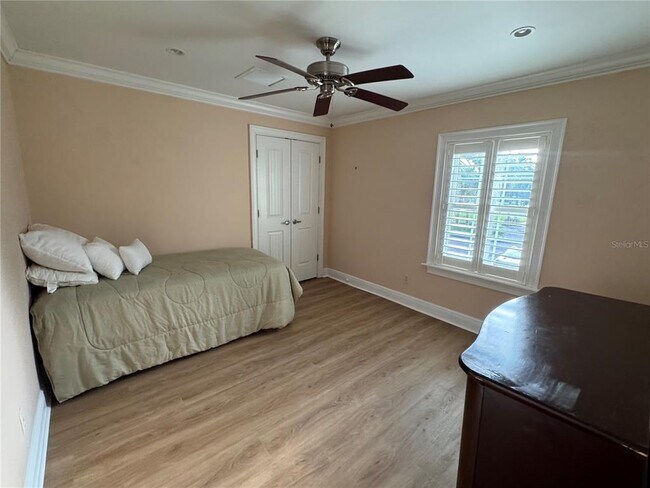 Building Photo - 4974 Coquina Key Dr SE