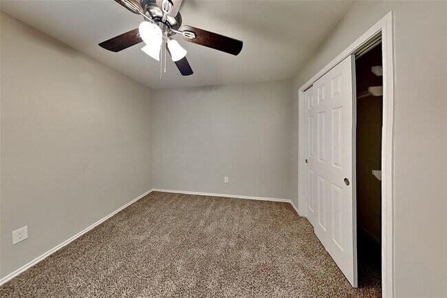 Building Photo - 7214 Bristol Ridge Dr