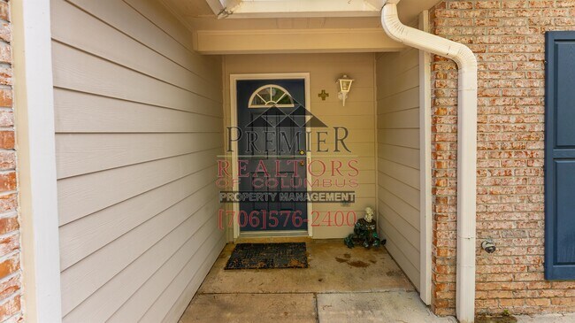 Building Photo - 1740 Doerun Dr