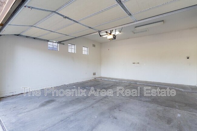 Building Photo - 3813 E Capricorn Pl