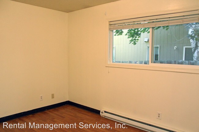 Building Photo - 12021 SE Foster Rd