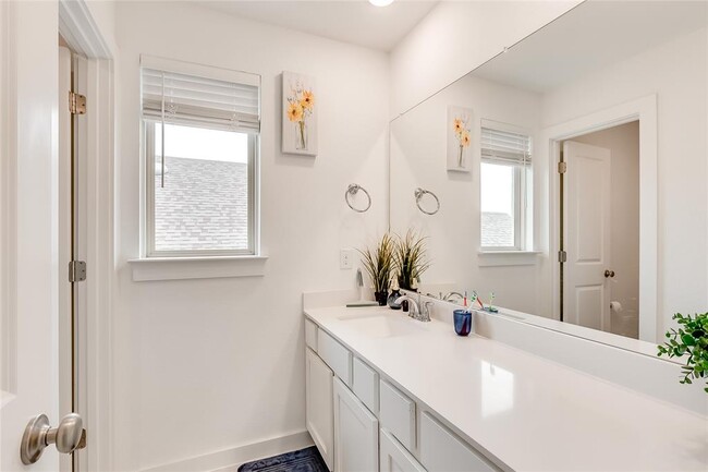 Building Photo - 833 Whitetail Dr