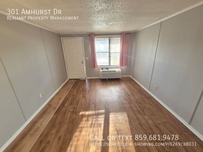 Building Photo - 301 Amhurst Dr