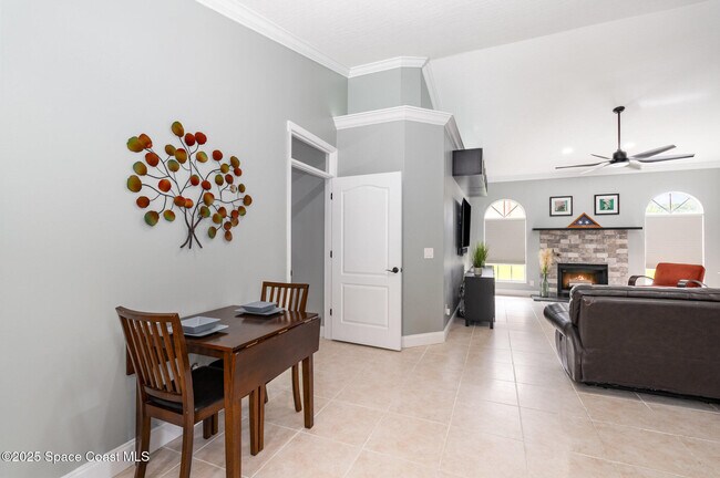 Building Photo - 3897 Peacock Dr