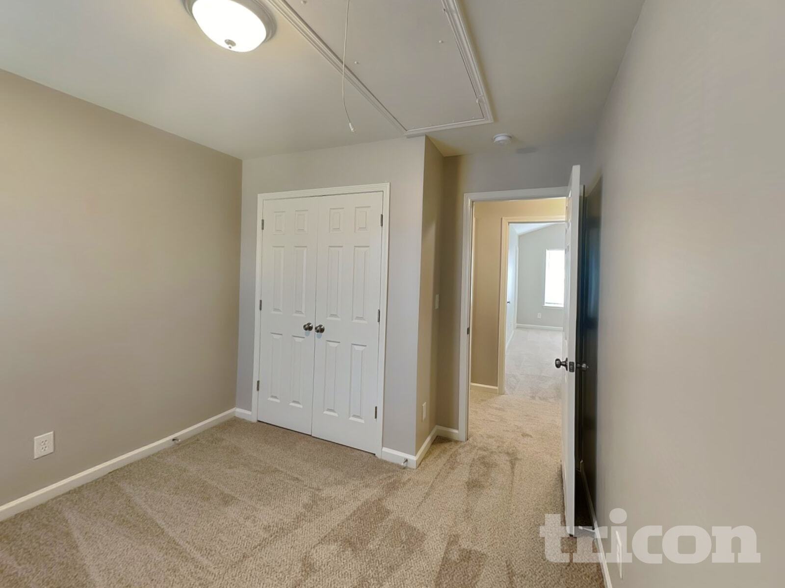 Building Photo - 5717 Henderson Oaks Dr