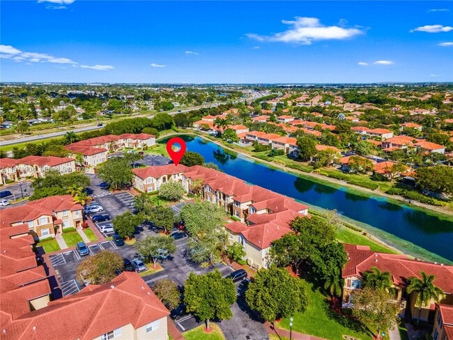 Building Photo - 1655 NE 33rd Rd