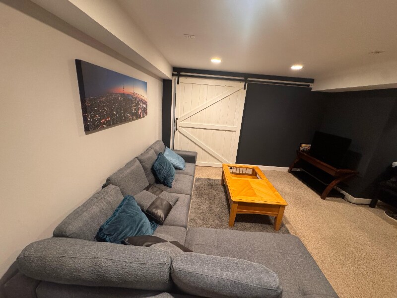 Building Photo - 854 N First St