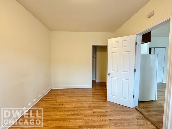 Building Photo - 2606 N Kimball Ave