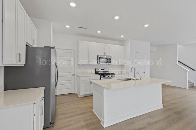 Building Photo - 15274 Farrington Rd