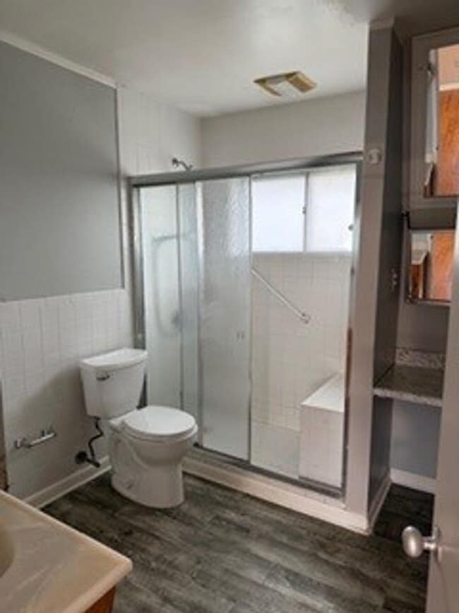 Building Photo - BROMLEY