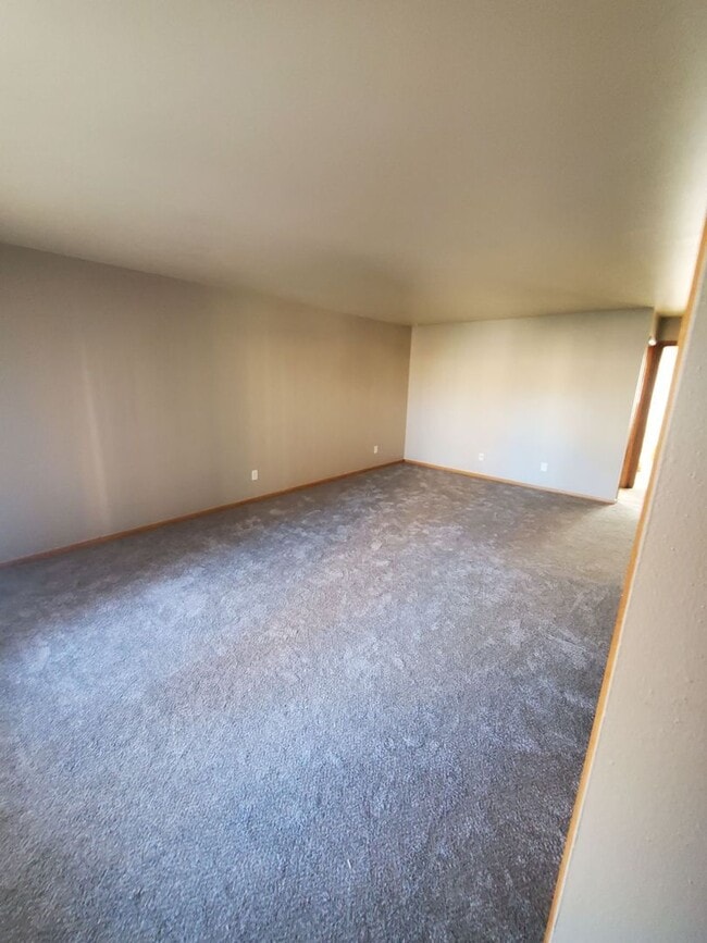 Building Photo - 7343 N Teutonia Ave