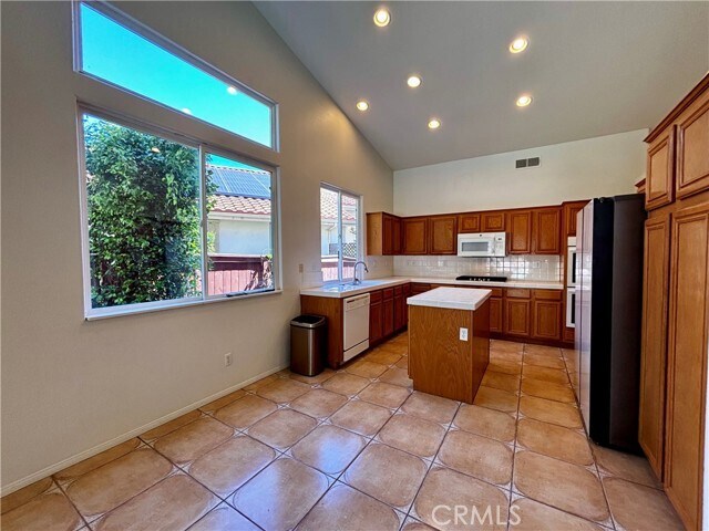 Building Photo - 24563 Calle Perla