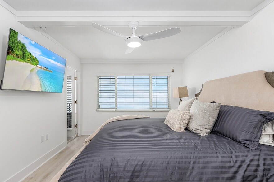 Building Photo - 26340 Hickory Blvd