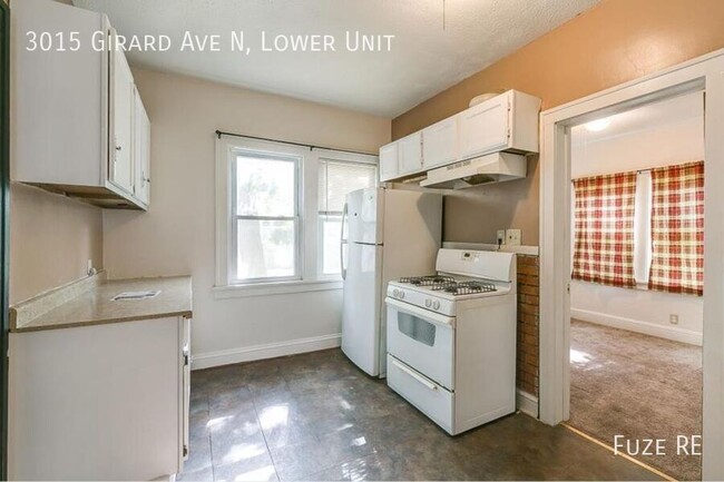 Building Photo - 3015 N Girard Ave