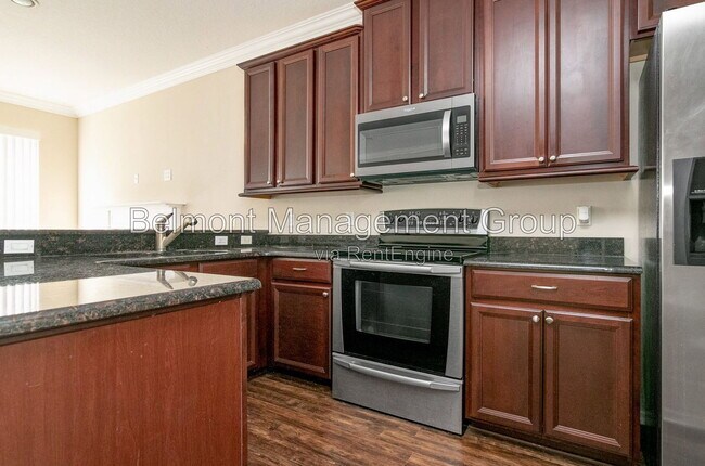 Building Photo - 9426 Silver Buttonwood St