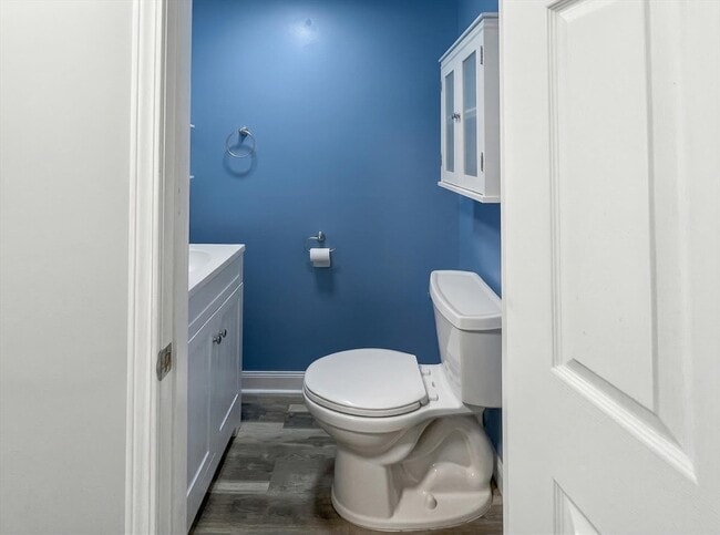 Building Photo - 213 Bayberry Hill Ln