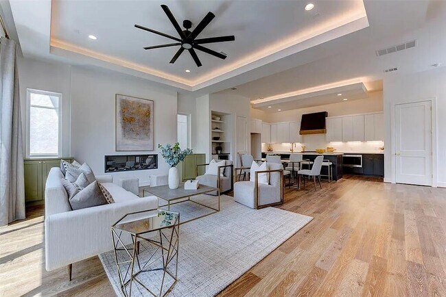 Building Photo - 7120 Gary St